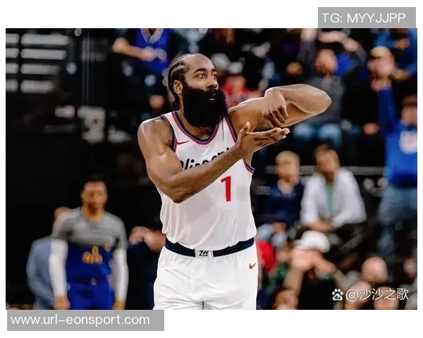 科林斯解析小卡与哈登的领导力表现场内外积极发声引领球队